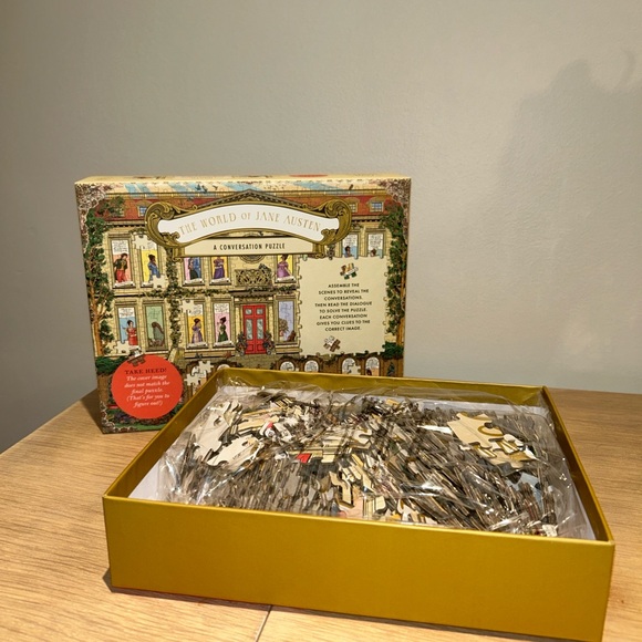 The World of Jane Austen Conversation Puzzle - Gold & Coral Box - Picture 2 of 3